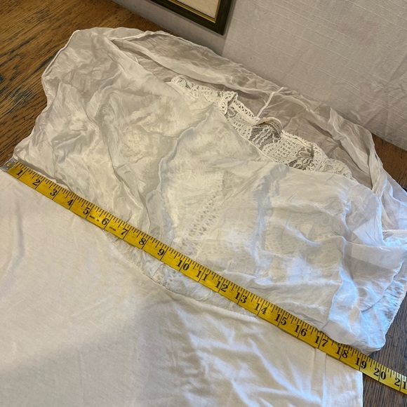 BELLAMBRA – M – Lace & Silk Sleeveless Top - Picture 6 of 7